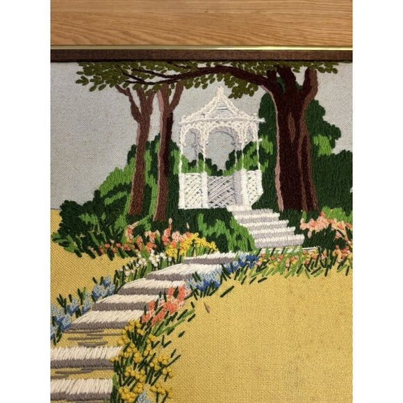 1950s Vintage Framed Garden Gazebo Picture Yarn Art Needle Point 19x15" - Picture 4 of 16